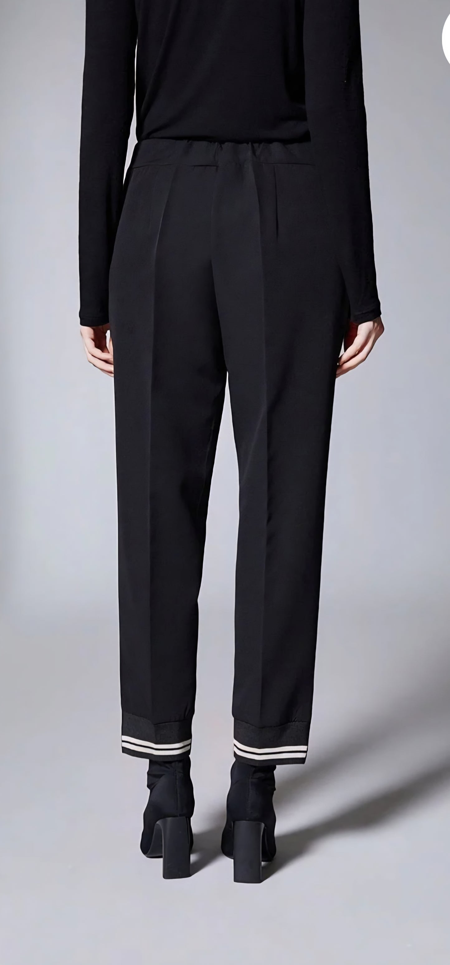 Peruzzi Sport Stripe Trim Pants – Stylish Comfort with a Modern Edge