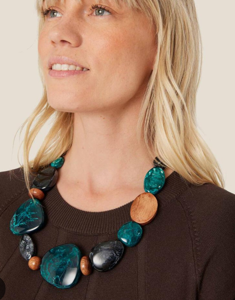 Masai Marbled pearl and wood necklace