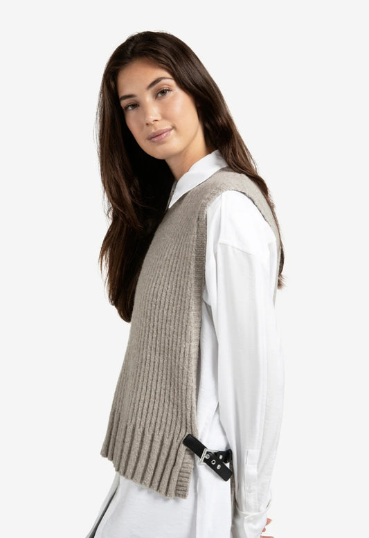 Yaya woolen gilet